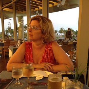 Meet your Posher, Marie-christine